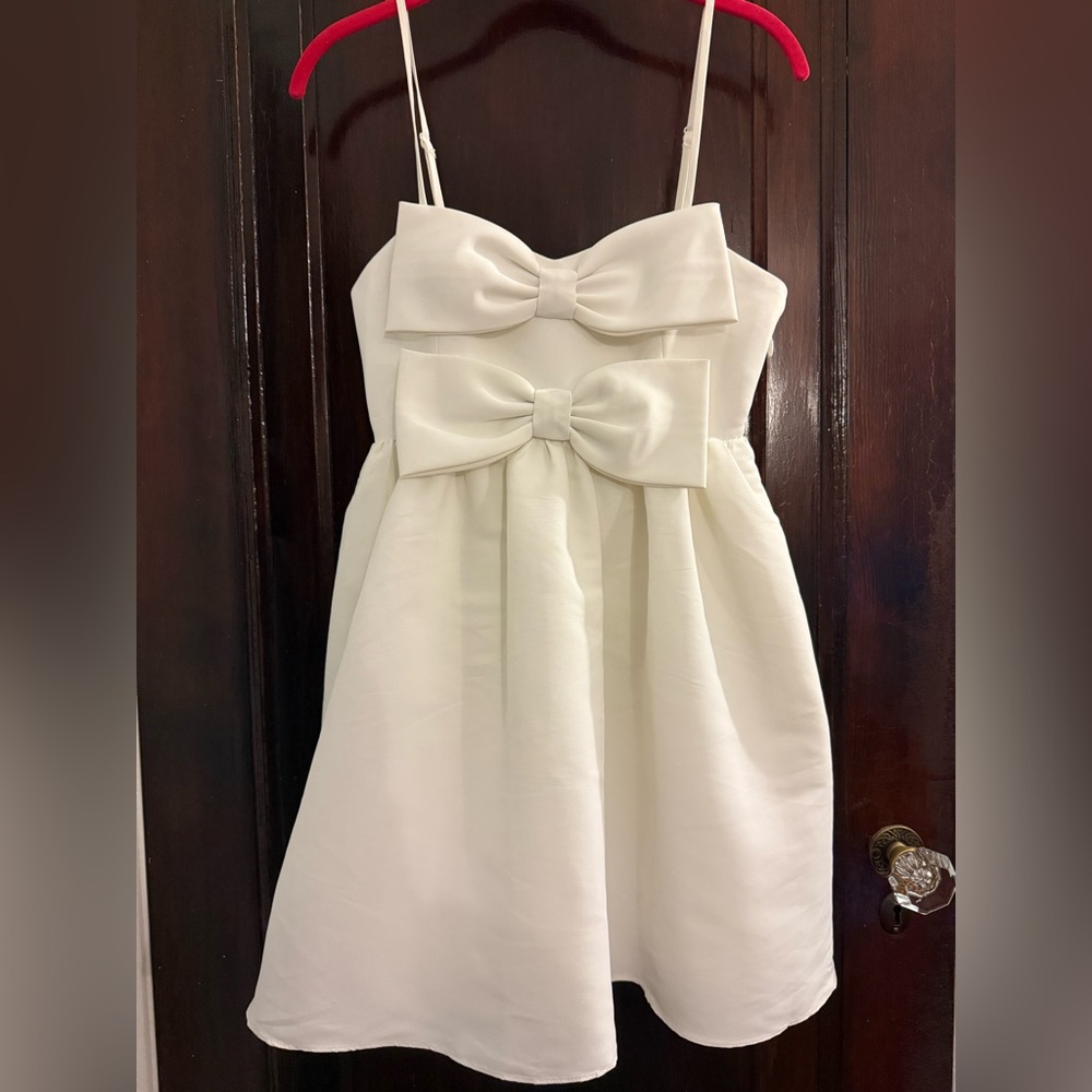 Sachin & Babi Sloane Taffeta Double-Bow
Pleated Mini Dress , Ivory color - Picture 6 of 7